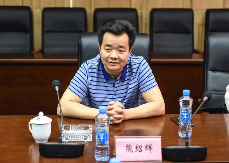 江西長運與南昌市工傷和職工失業(yè)保險服務(wù)中心召開“彰顯省會擔(dān)當(dāng)，我們怎么干”企業(yè)研討專題會