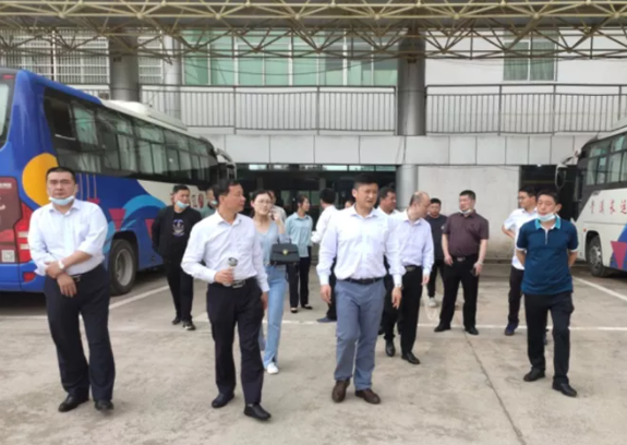 占梁一行蒞臨鷹潭長運(yùn)、鷹潭公交檢查指導(dǎo)工作