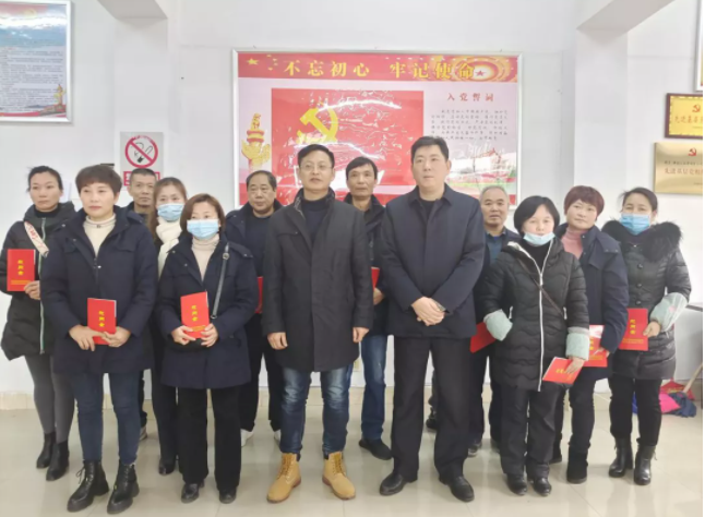 江西長運(yùn)多家子公司開展慰問困難職工活動(dòng)(二)