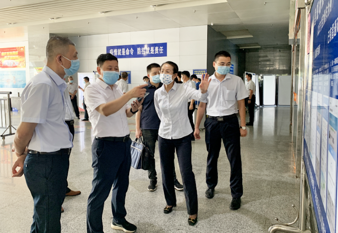 都市城際公交：市交通局、市道路運(yùn)輸服務(wù)中心領(lǐng)導(dǎo)督導(dǎo)南昌長(zhǎng)途汽車(chē)西站疫情防控工作