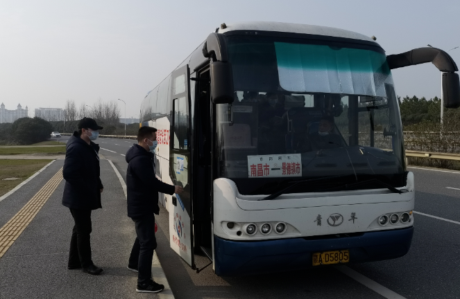 都市城際公交:嚴(yán)查車輛違規(guī)經(jīng)營(yíng) 護(hù)航運(yùn)輸安全