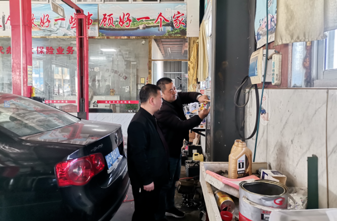 九江長(zhǎng)運(yùn):共青公司開(kāi)展“兩會(huì)”前安全生產(chǎn)大檢查