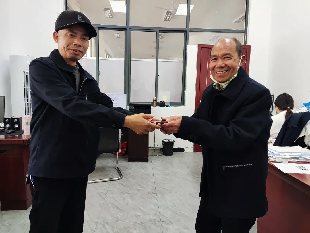 吉安公司:遺失手機(jī)被找回 老漢臉上笑開顏