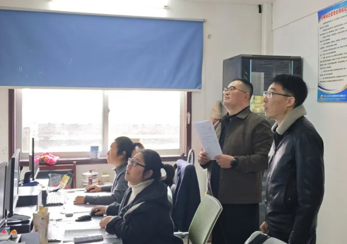 九江長(zhǎng)運(yùn):深入基層開展春運(yùn)安全檢查工作